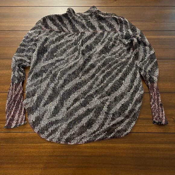 Rag and Bone Zebra Print Henley Blouse Black/grey Size XS long sleeve 100% Silk - Picture 2 of 9